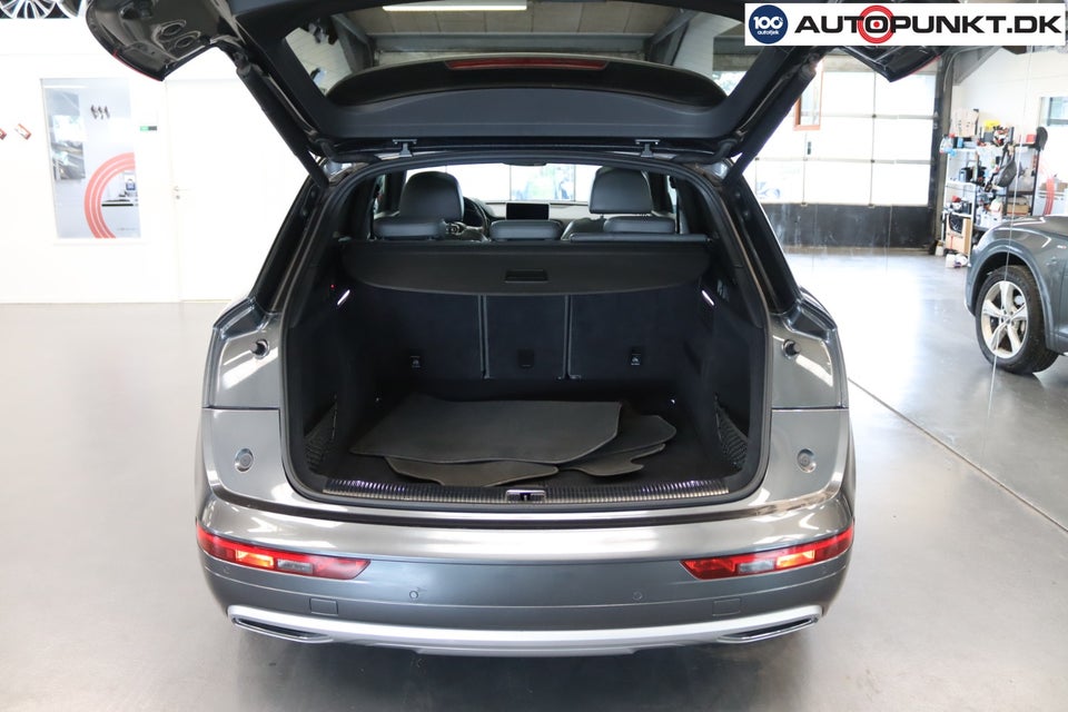Audi Q5 2,0 TDi 190 S-line quattro S-tr. 5d