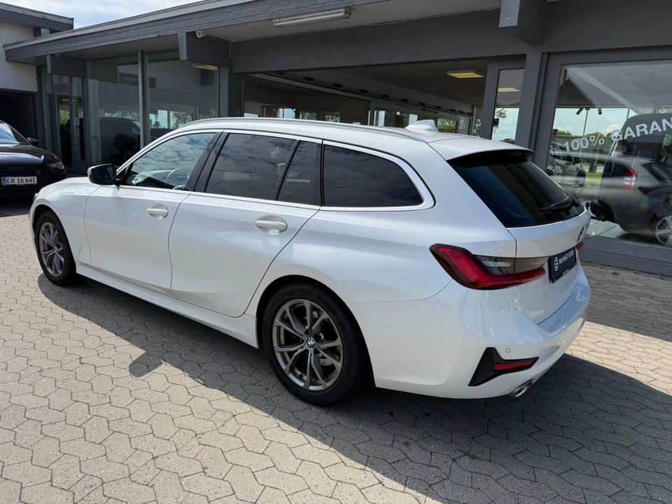 BMW 320d 2,0 Touring Connected aut. 5d