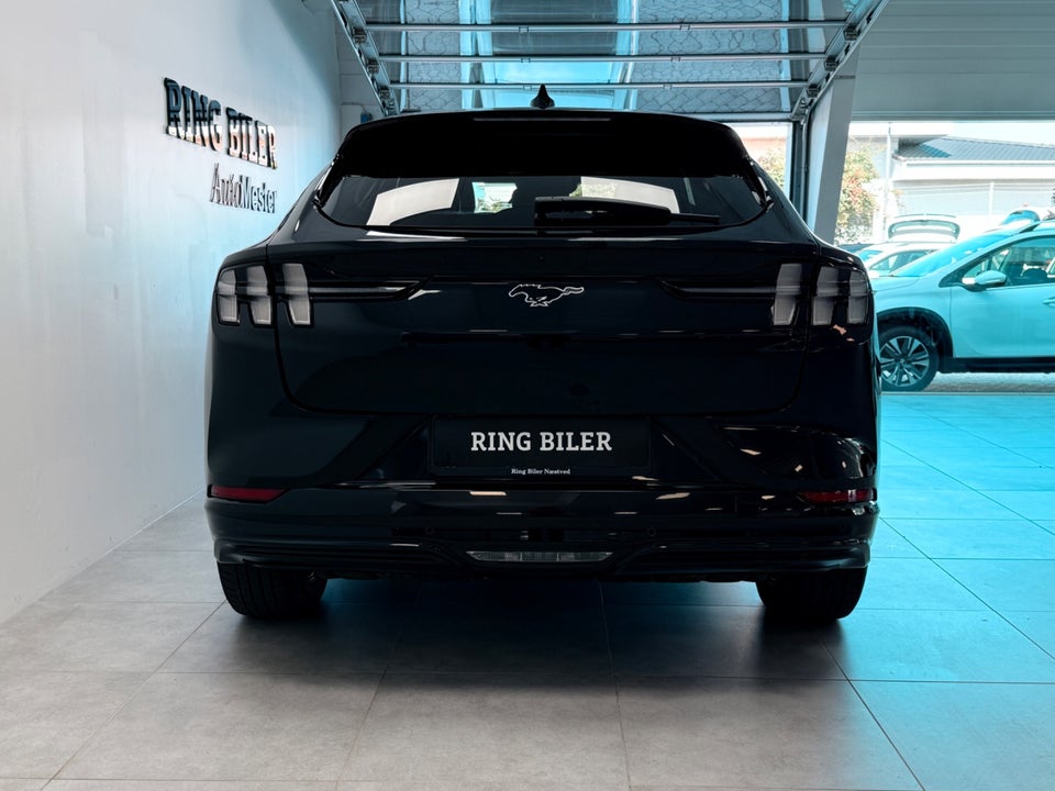Ford Mustang Mach-E 88 Extended Range AWD 5d
