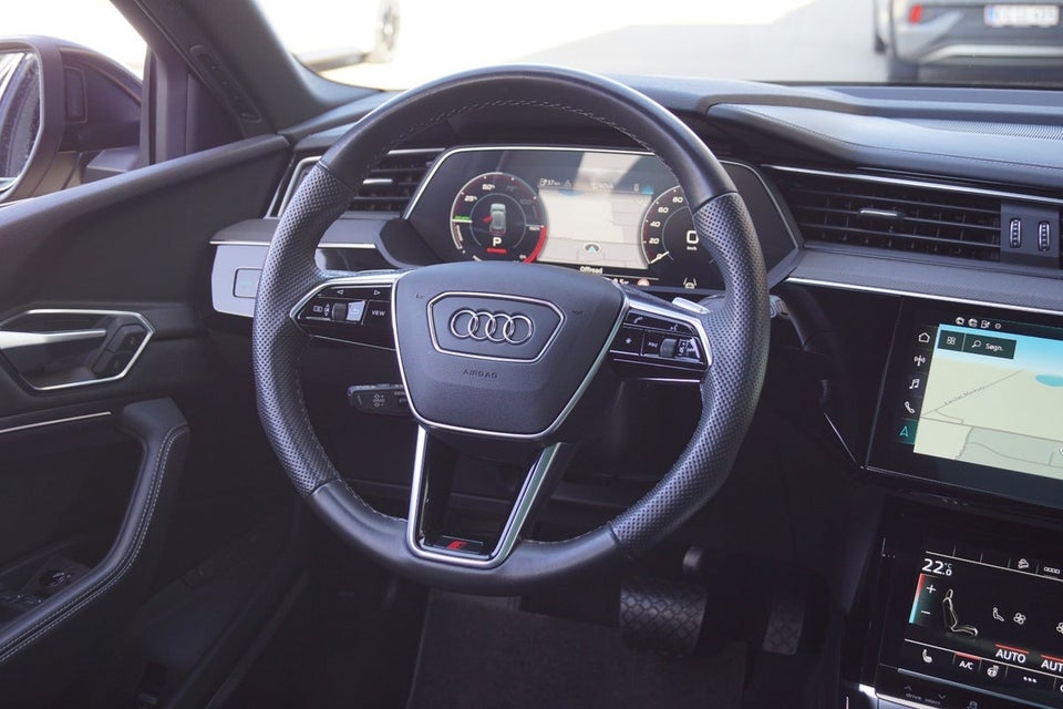 Audi e-tron S quattro 5d