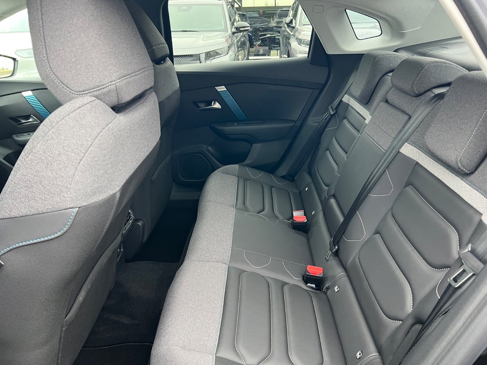 Citroën ë-C4 X 50 Shine 4d