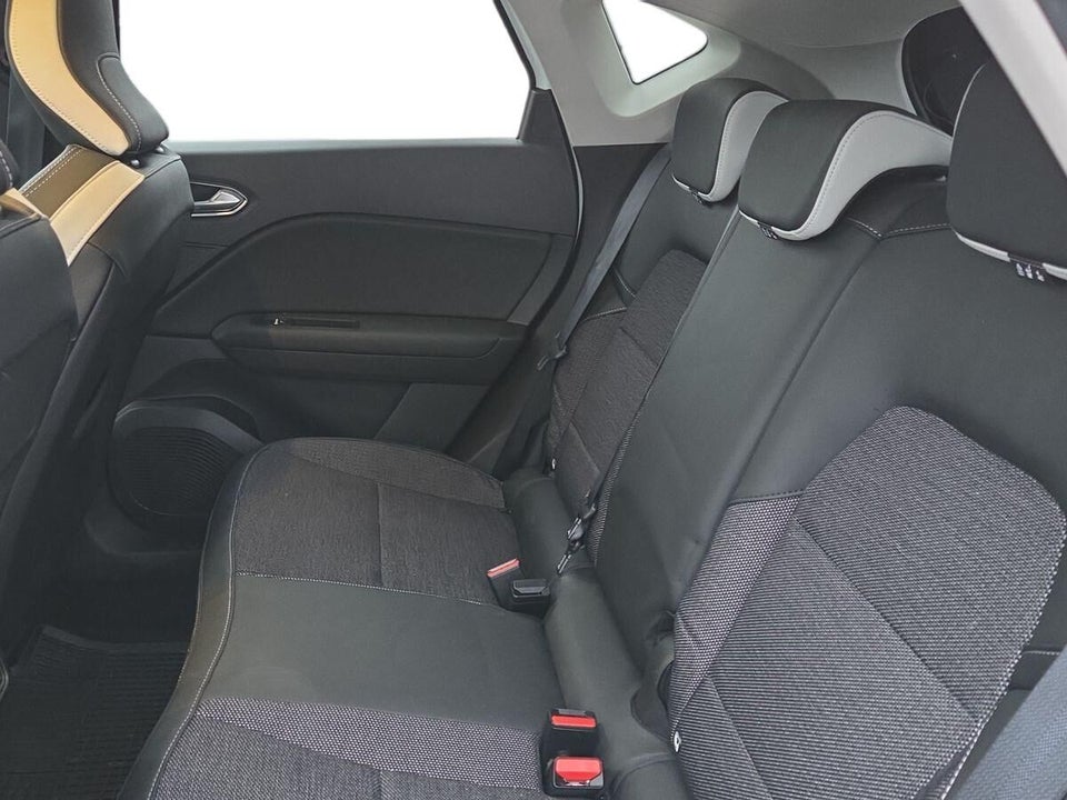 Renault Captur 1,3 TCe 155 Intens EDC 5d