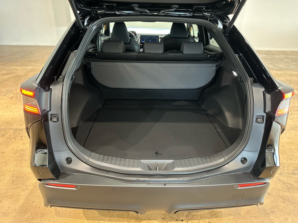 Toyota bZ4X Executive 5d