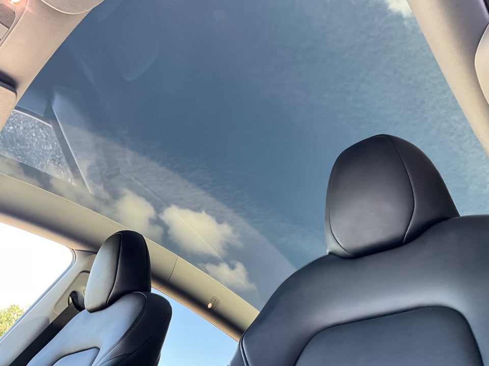 Tesla Model Y Long Range AWD 5d