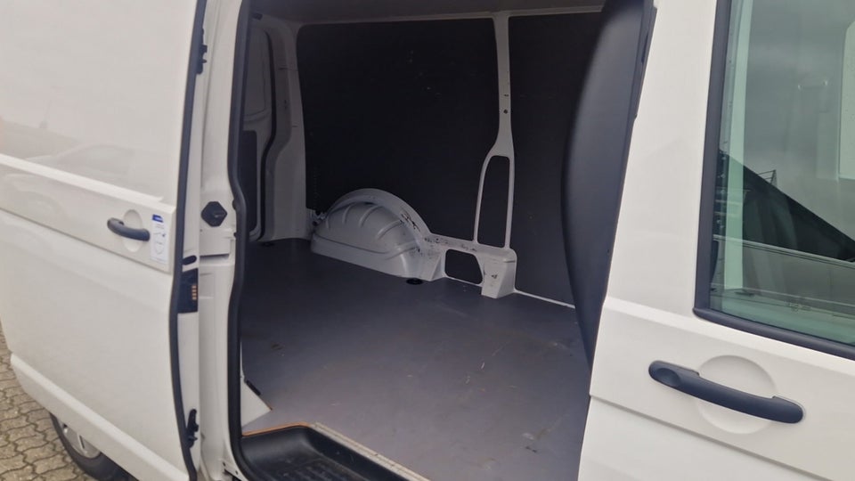 VW Transporter 2,0 TDi 150 Kassevogn DSG lang