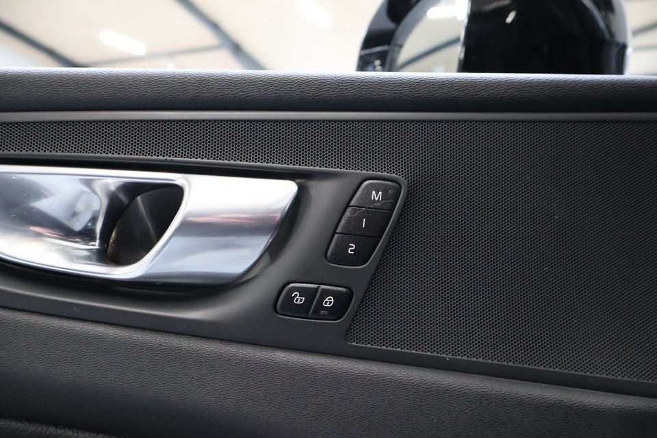 Volvo XC60 2,0 T6 ReCharge Inscription aut. AWD 5d