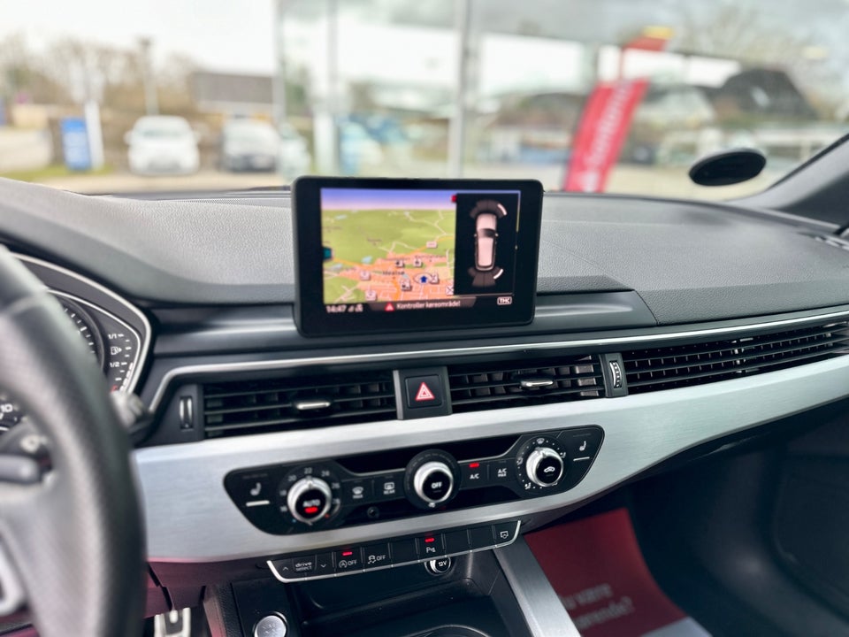 Audi A4 40 TDi S-line S-tr. 4d