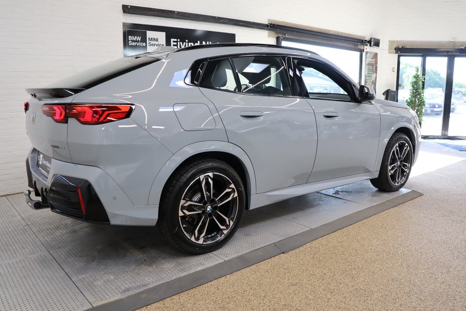 BMW iX2 eDrive20 M-Sport Premium 5d