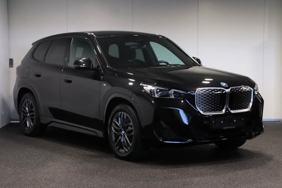 BMW iX1 xDrive30 M-Sport 5d