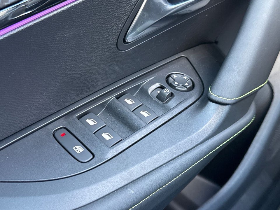 Peugeot e-2008 54 GT 5d