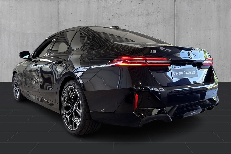 BMW i5 eDrive40 Fully Charged M-Sport 4d