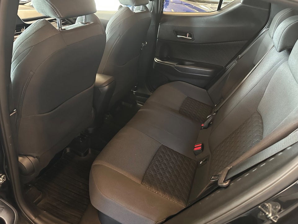 Toyota C-HR 2,0 Hybrid C-LUB Smart CVT 5d