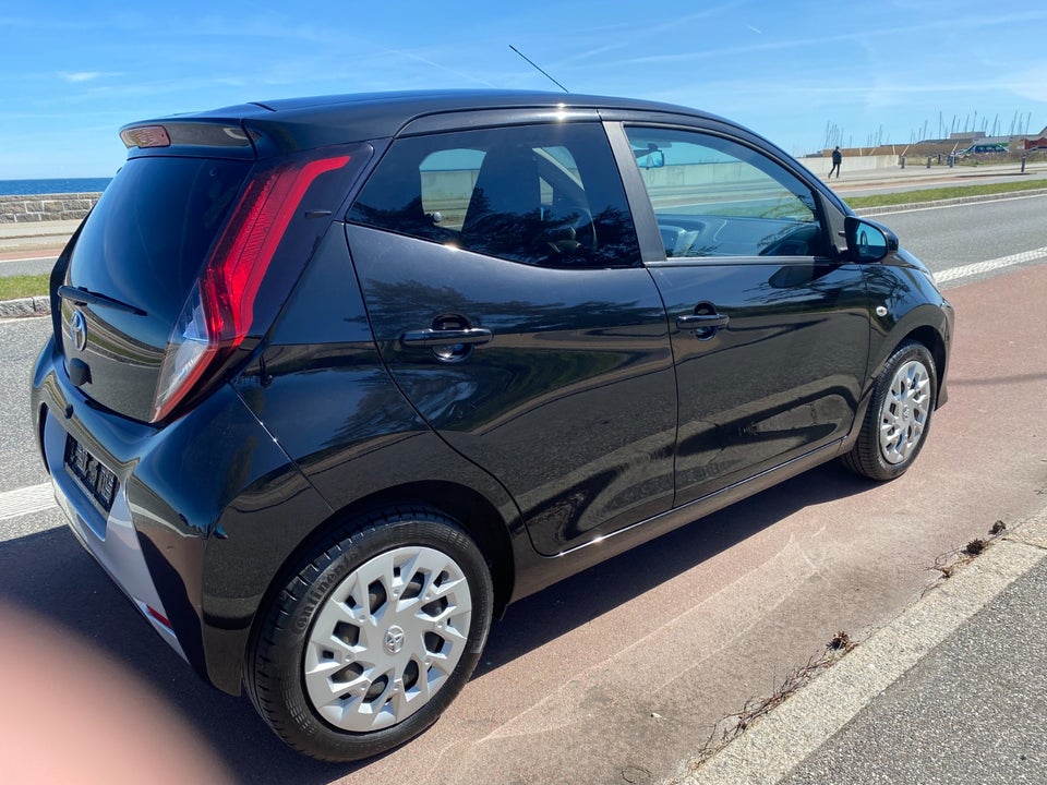 Toyota Aygo 1,0 VVT-i x-pression 5d