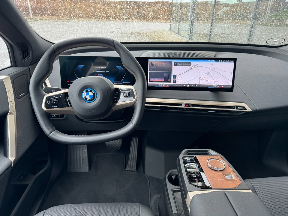 BMW iX xDrive40 Fully Charged 5d