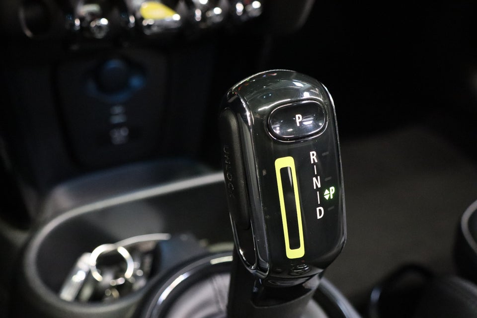 MINI Cooper SE Camden Edition 3d