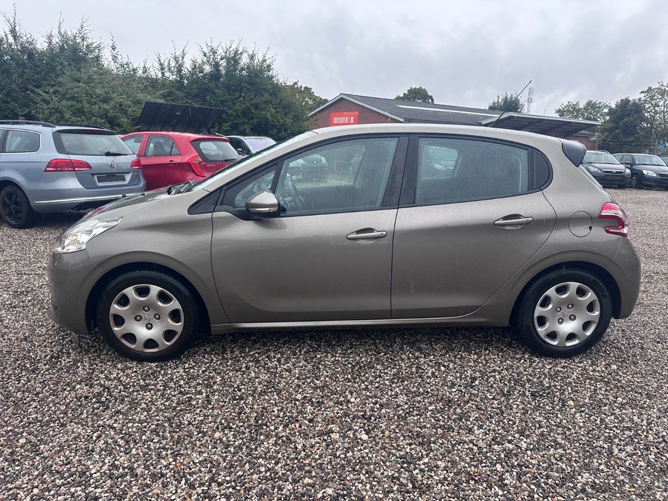 Peugeot 208 1,4 e-HDi 68 Access ESG 5d