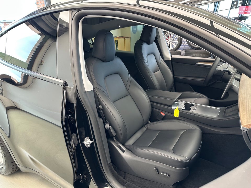 Tesla Model Y RWD 5d