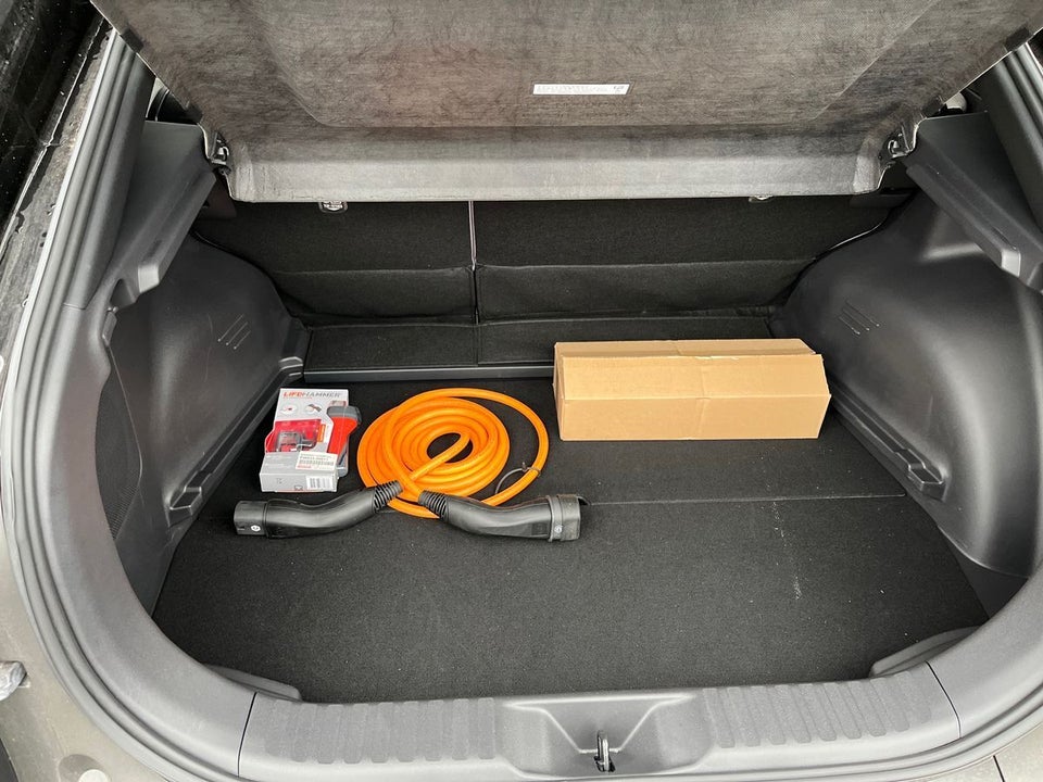 Toyota C-HR+ 77 Executive AWD 5d
