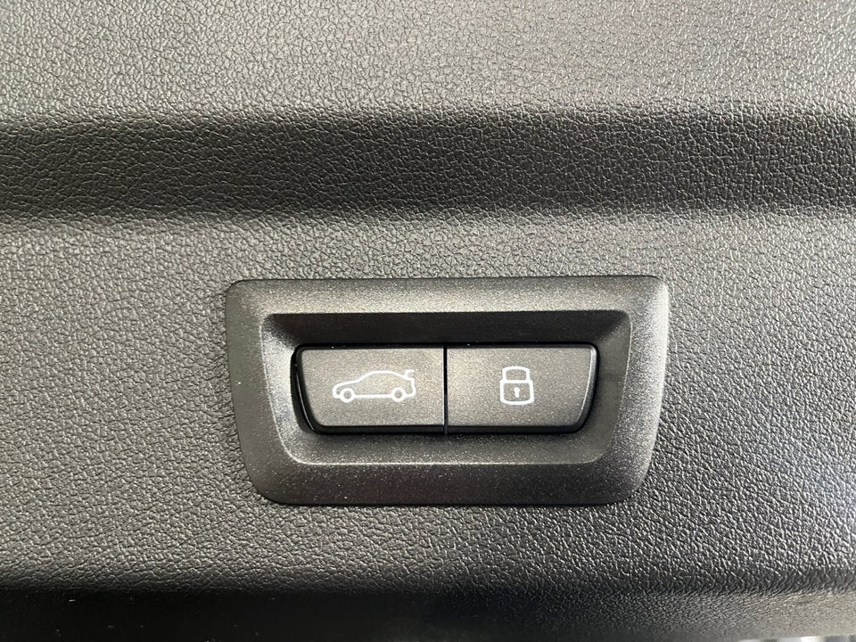 BMW iX2 xDrive30 M-Sport 5d