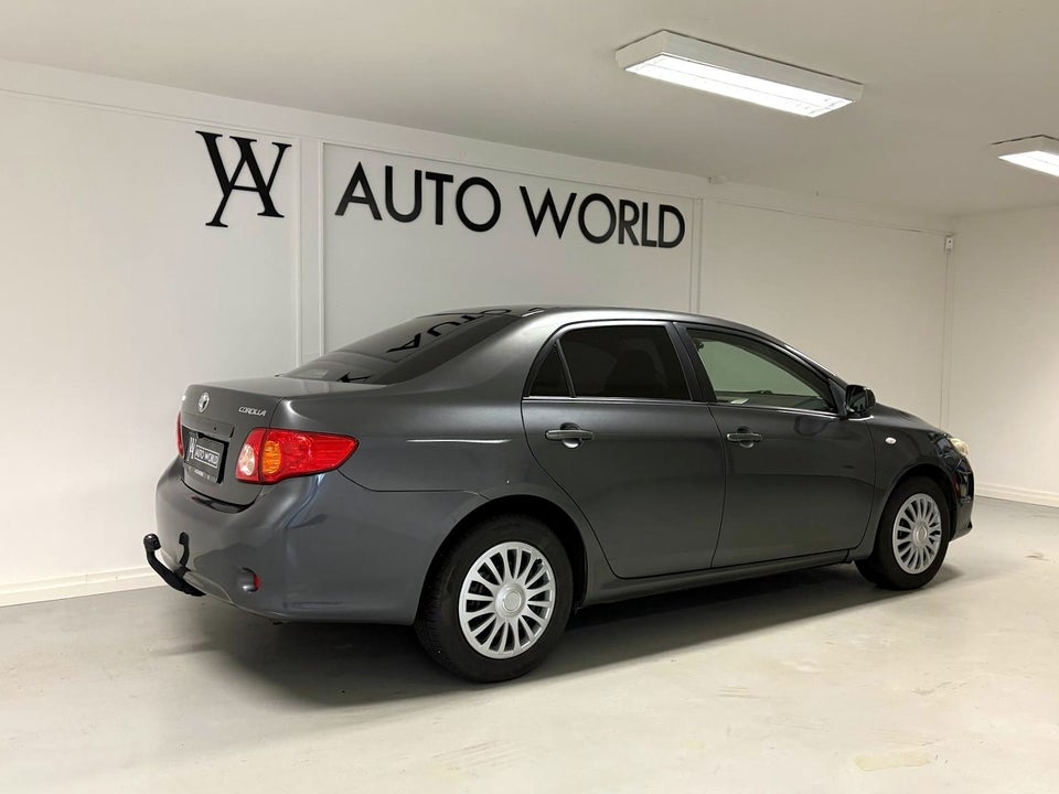 Toyota Corolla 1,6 Luna 4d