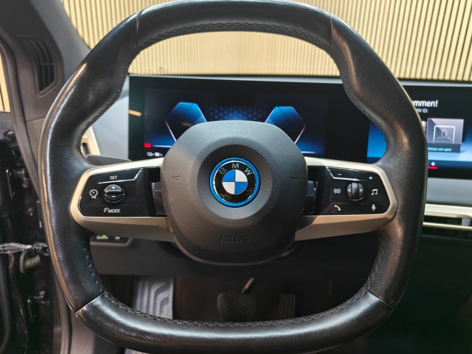 BMW iX xDrive40 Sport 5d