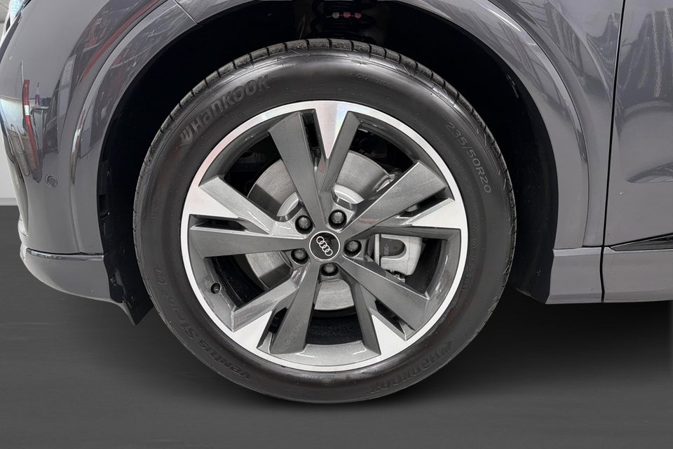 Audi Q4 e-tron performance 5d