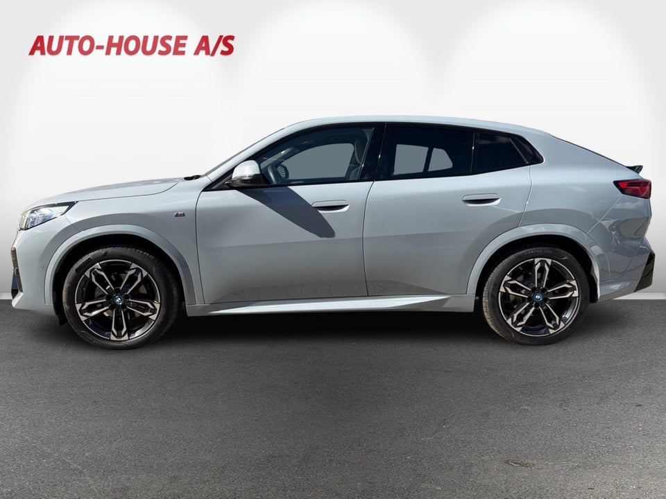 BMW iX2 eDrive20 Fully Charged M-Sport 5d