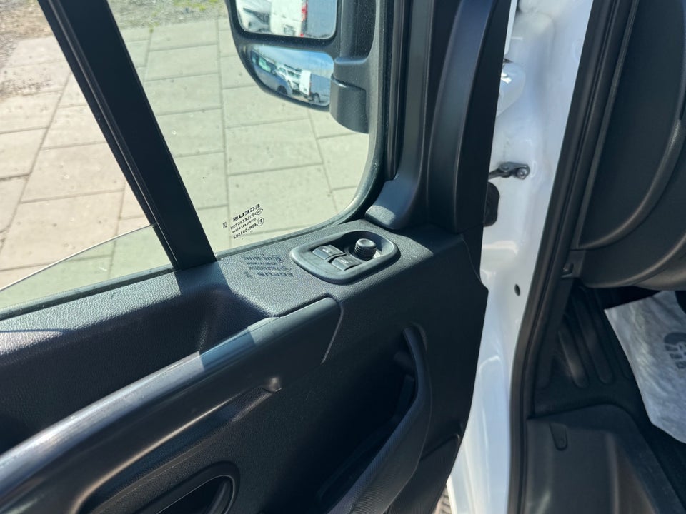 Renault Master III T35 2,3 dCi 145 L3 Db.Kab Chassis 4d