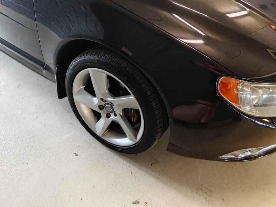 Volvo V70 2,5 T Momentum aut. 5d
