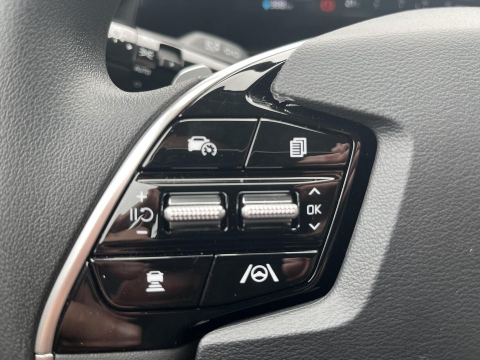 Kia Niro 64 EV Access 5d