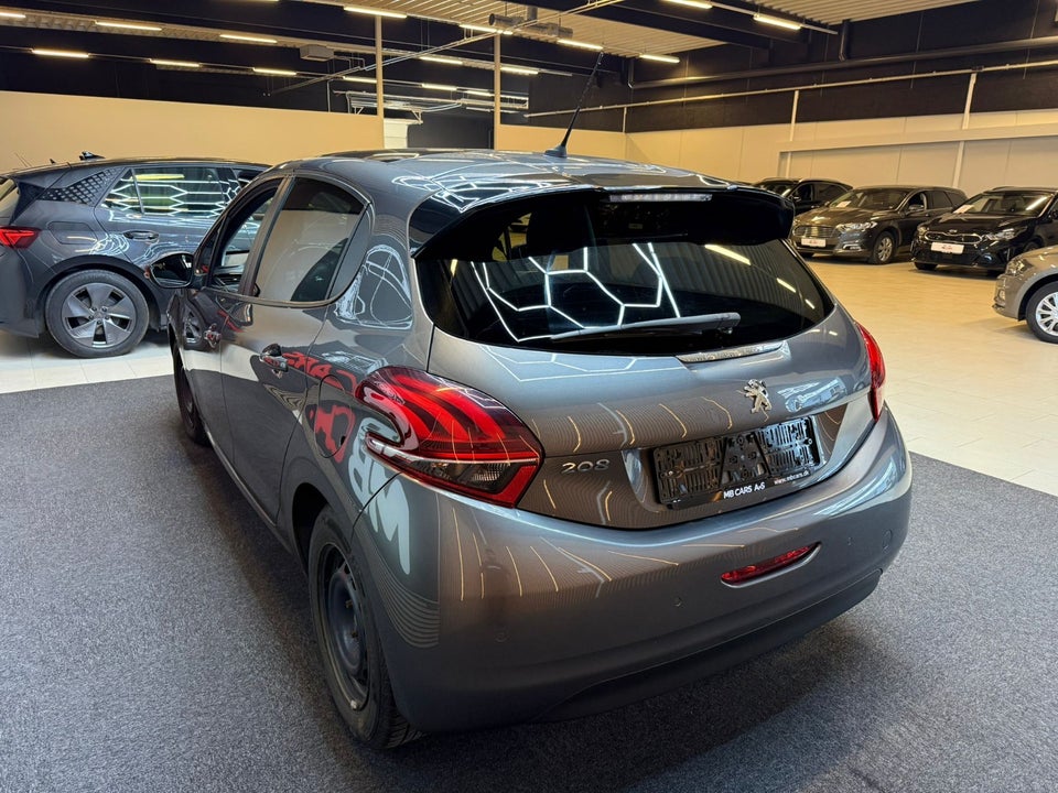 Peugeot 208 1,5 BlueHDi 100 Signature Sky 5d