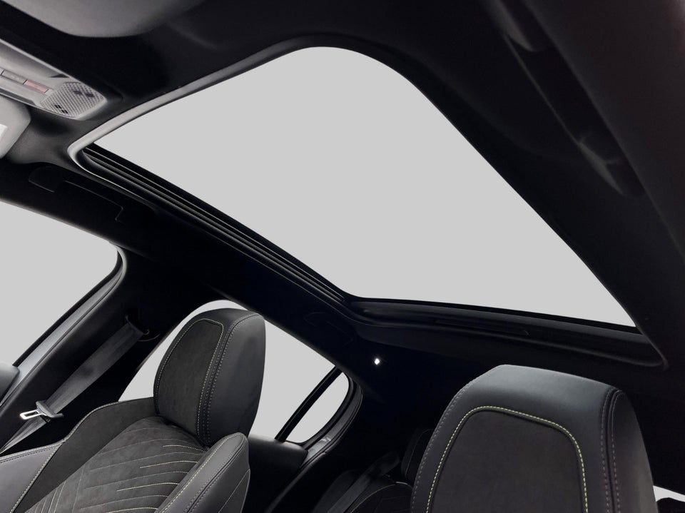 Peugeot e-208 54 GT Pack 5d