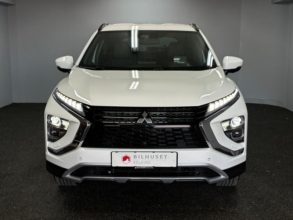 Mitsubishi Eclipse Cross 2,4 PHEV Intense CVT 4WD 5d