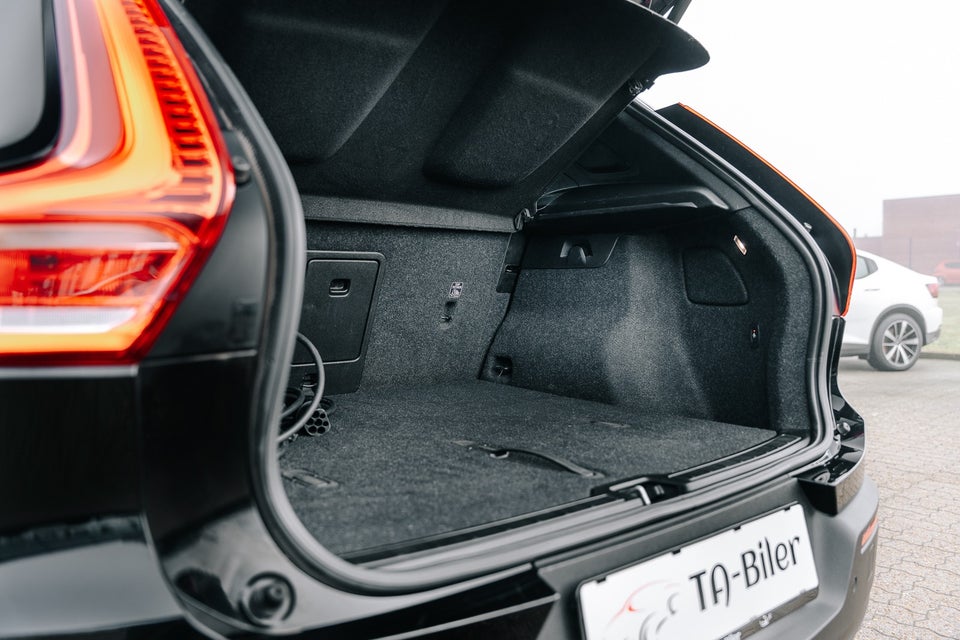 Volvo XC40 P8 ReCharge Twin R-Design 5d