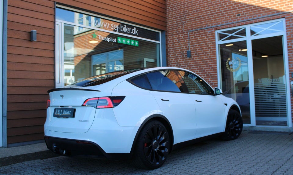 Tesla Model Y Performance AWD 5d