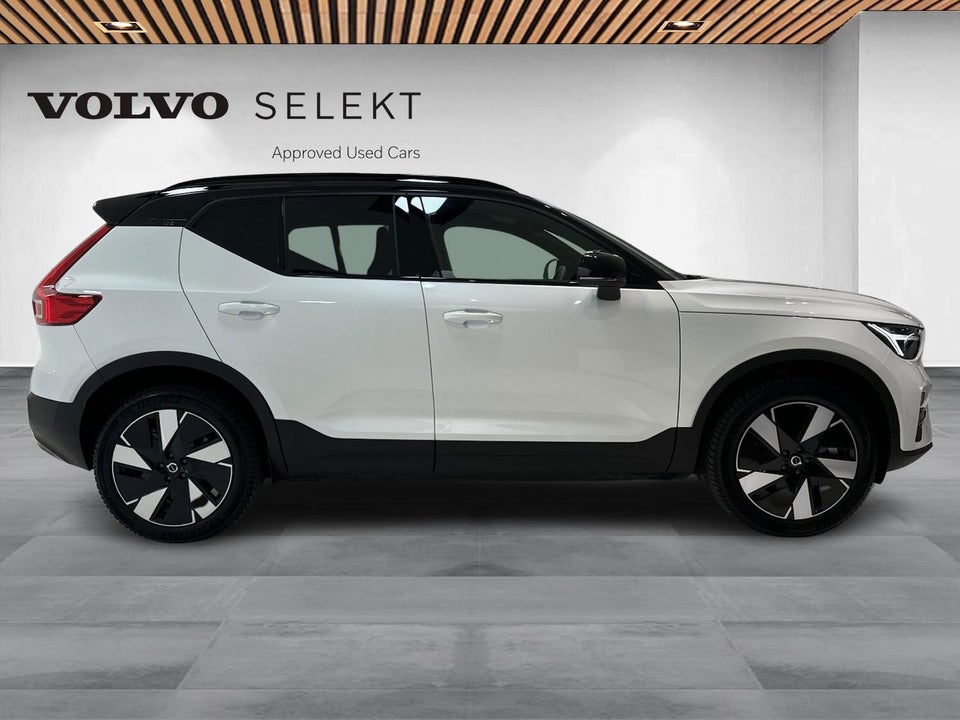 Volvo XC40 ReCharge Extended Range Plus 5d