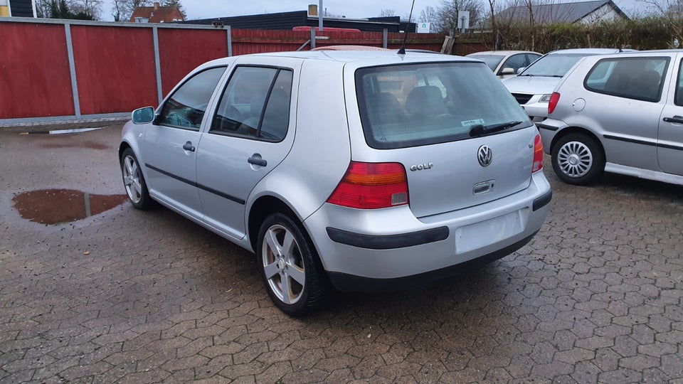 VW Golf IV 1,6 Highline Variant aut. 5d