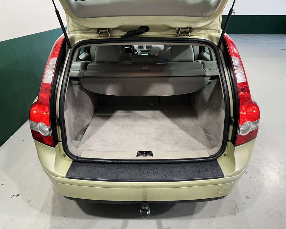Volvo V50 2,4i aut. 5d