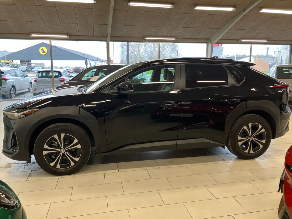 Toyota bZ4X Essential 5d