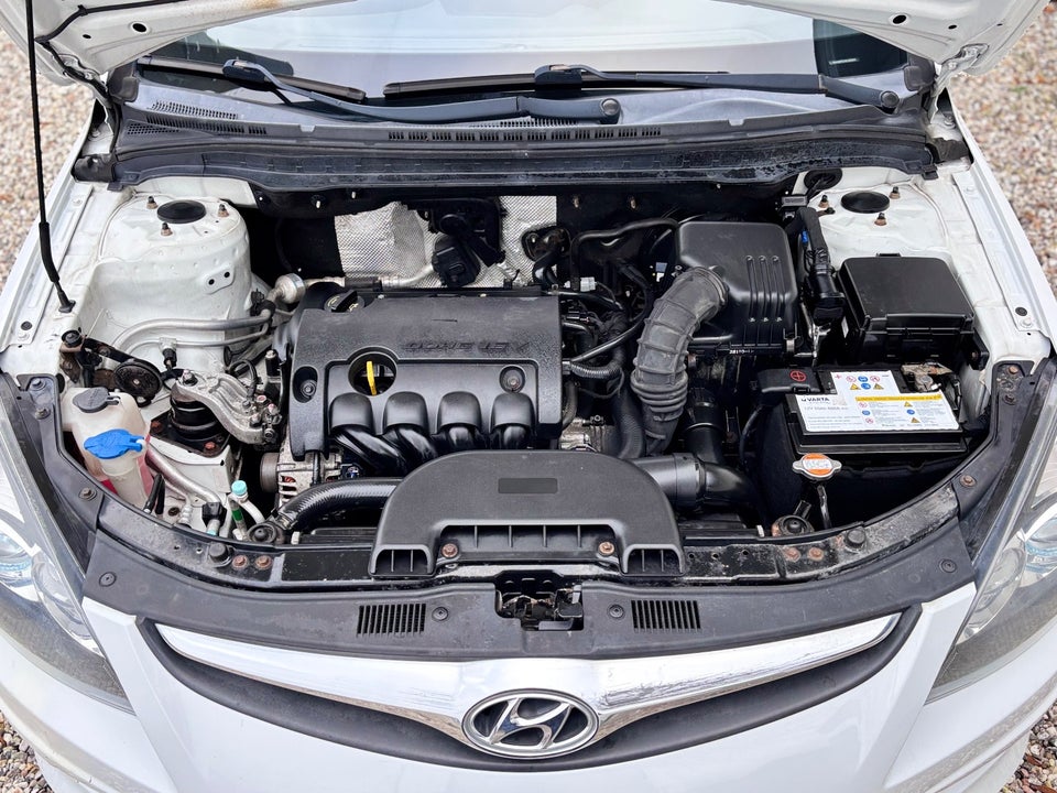 Hyundai i30 1,4 CVVT Comfort 5d