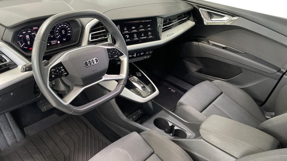 Audi Q4 e-tron 50 quattro 5d