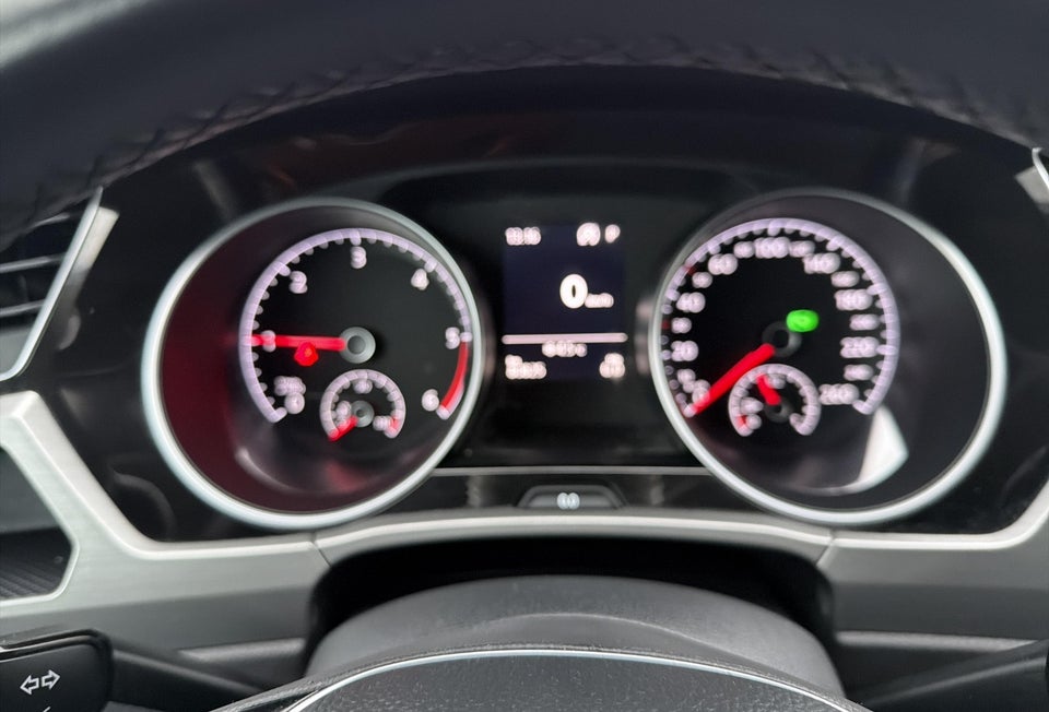 VW Touran 2,0 TDi 115 Comfortline DSG 7prs 5d