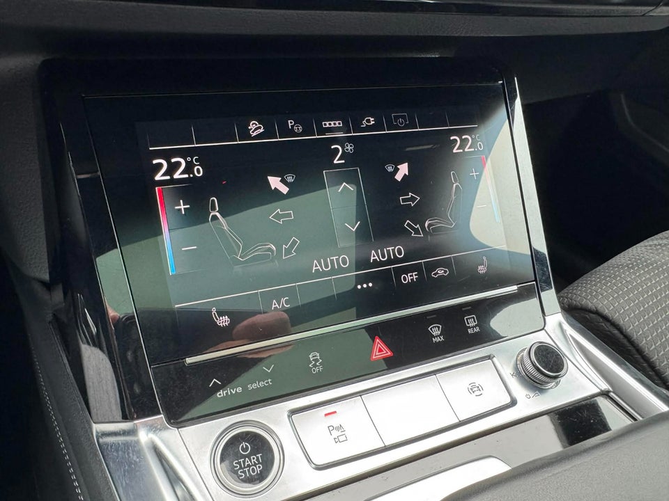 Audi e-tron 55 S-line quattro 5d