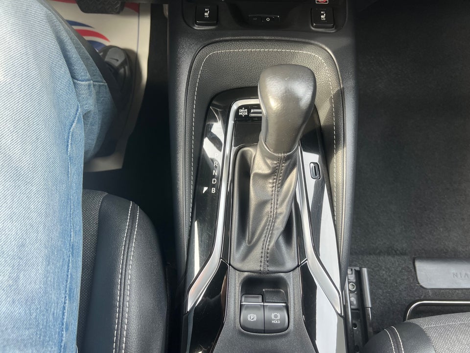 Toyota Corolla 1,8 Hybrid Style Touring Sports e-CVT 5d