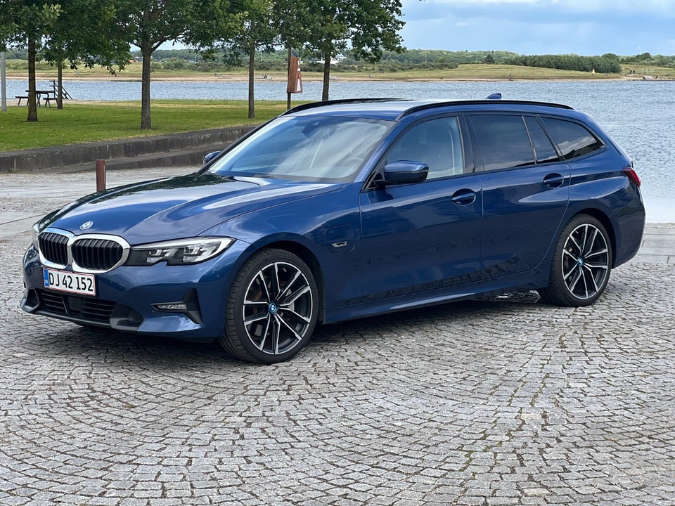 BMW 330e 2,0 Touring Sport Line aut. 5d