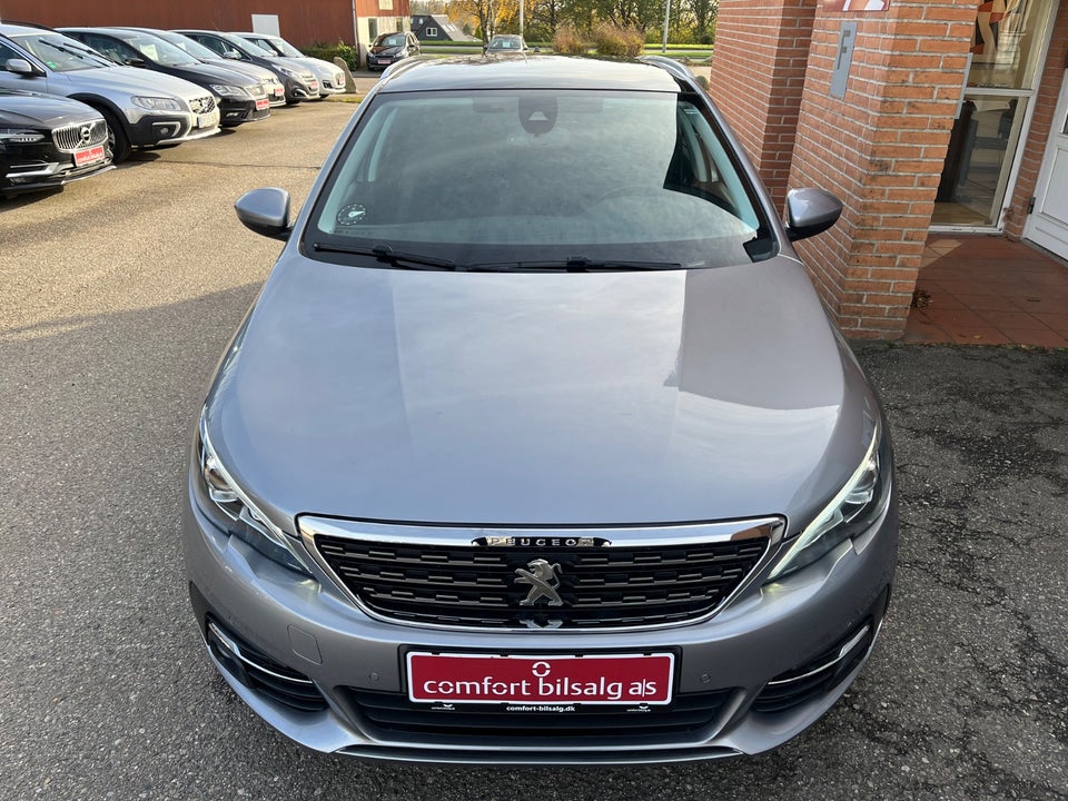 Peugeot 308 1,6 BlueHDi 120 Selection Sky SW 5d