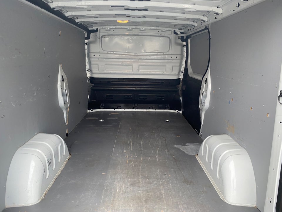 Renault Trafic T29 2,0 dCi 120 L2H1