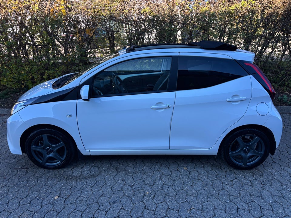 Toyota Aygo 1,0 VVT-i x-sky x-shift 5d