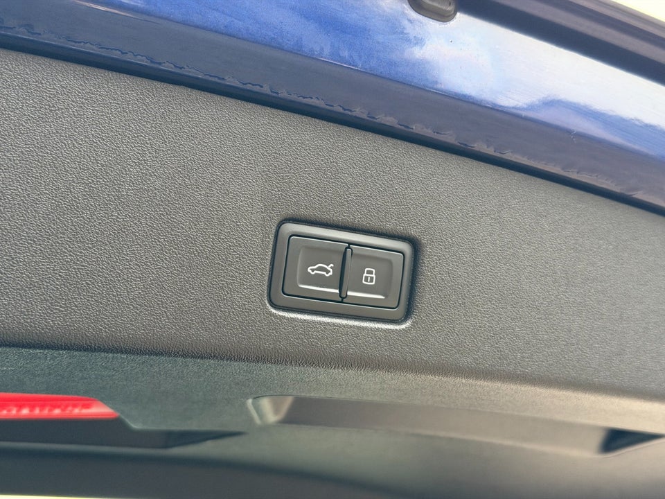 Audi Q4 e-tron 40 S-line 5d