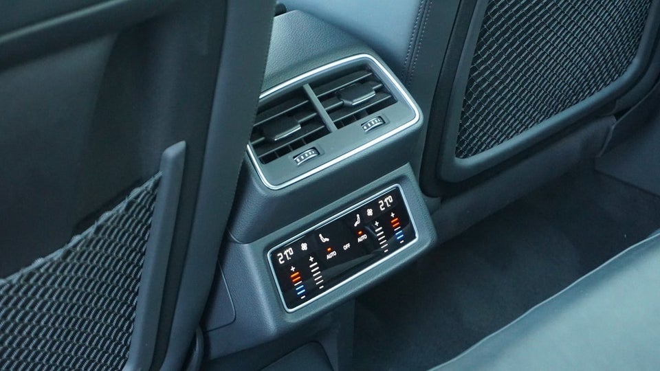 Audi Q8 e-tron 55 S-line Sportback quattro 5d